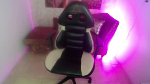 aylanny_m online show from January 10, 3:06 pm