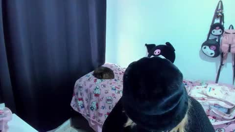 Azu Moure online show from January 5, 7:17 pm