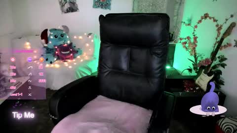   online show from December 17, 4:55 pm