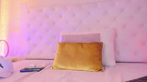 Anny online show from March 1, 4:01 am