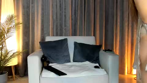 Lisa online show from November 13, 5:39 am