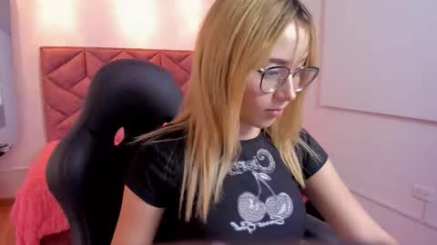 Maddie online show from February 3, 8:01 pm