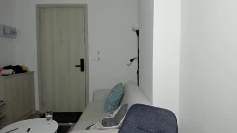 Call me baby  real name Eva   online show from March 5, 12:27 am