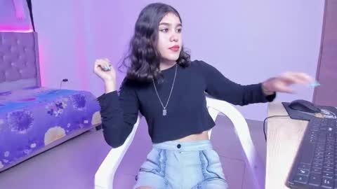 baby_glow01 online show from November 12, 1:20 pm