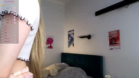 Ruth online show from November 4, 7:30 pm