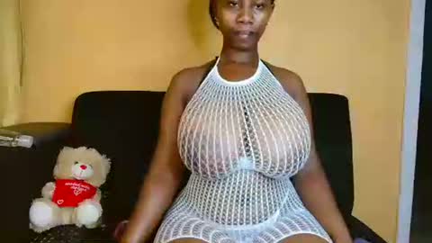 babyluciax online show from April 13, 4:47 am