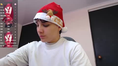 Snapshot of bad_giirl__ chatting on December 24, 2:54 pm Anna online show from December 24, 2:54 pm
