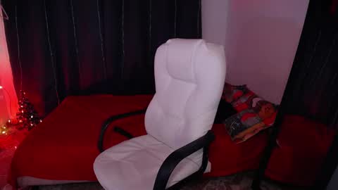 Scarlett online show from December 29, 12:30 am