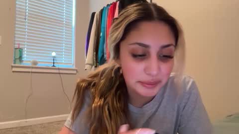 badbihdani18 online show from May 12, 2:31 am