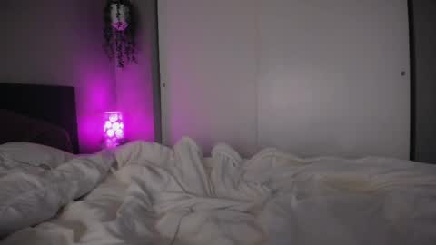 Jade online show from June 6, 3:57 am