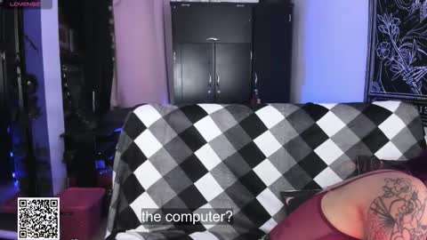        Please help me to reach 100 thumbs up online show from March 24, 10:04 pm