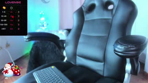 Snapshot of baileyadamss chatting on December 19, 3:40 am IM BAILEY online show from December 19, 3:40 am