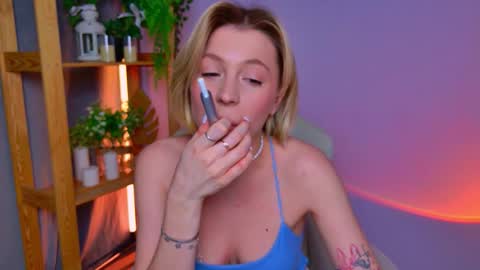 Elly online show from February 27, 4:23 am