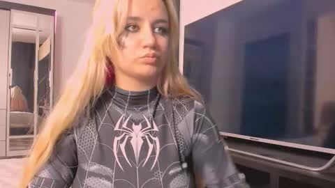 Snapshot of barbarasiren chatting on September 21, 4:38 pm barbarasiren online show from September 21, 4:38 pm