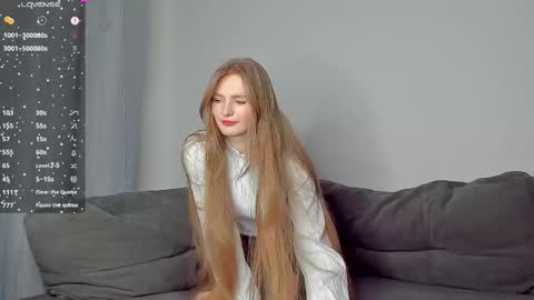 Kendall online show from November 18, 7:59 pm