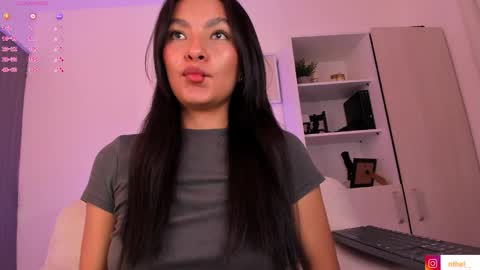 Snapshot of barbie_brunette3 chatting on October 15, 4:37 am  independet model online show from October 15, 4:37 am