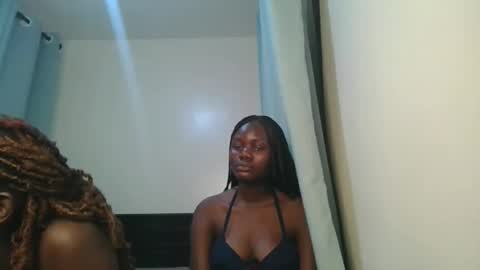 queen online show from March 17, 7:18 pm