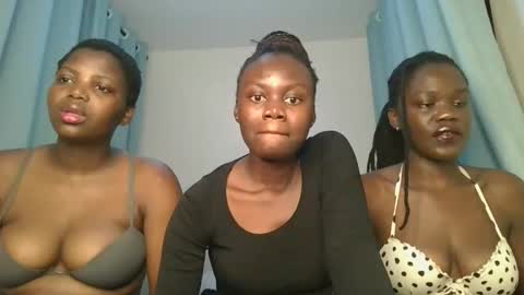 Queen online show from October 1, 6:46 pm