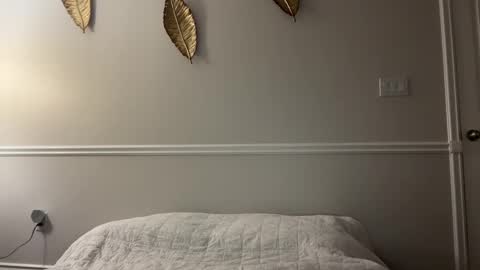 chicka online show from February 18, 5:50 am