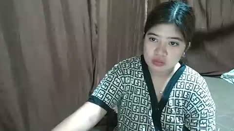 bbflower29 online show from April 15, 7:25 pm