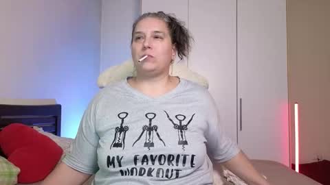 Love online show from September 25, 8:17 pm