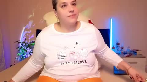 Love online show from April 16, 12:38 pm