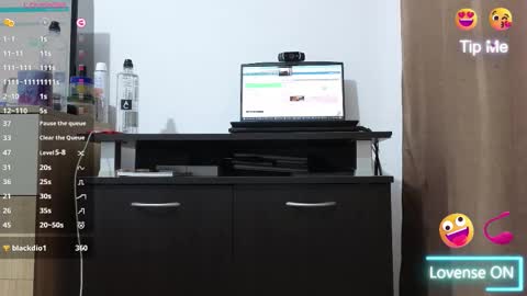 Emma online show from February 9, 1:02 pm