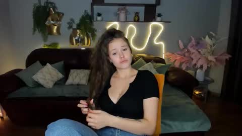 BeatriceWild online show from November 15, 1:12 pm