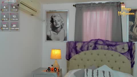 Snapshot of beautyari_ chatting on October 11, 1:03 pm Ariana Reyes online show from October 11, 1:03 pm