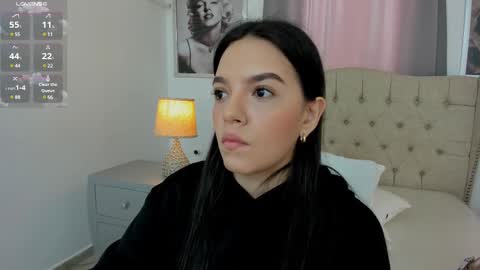 Snapshot of beautyari_ chatting on March 12, 12:15 pm Ariana Reyes online show from March 12, 12:15 pm