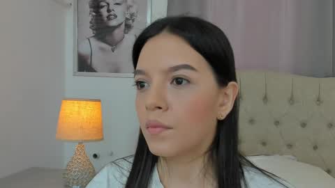Snapshot of beautyari_ chatting on March 5, 12:11 pm Ariana Reyes online show from March 5, 12:11 pm