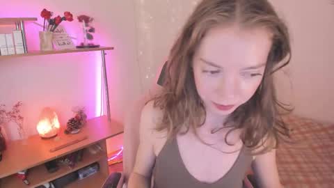 Snapshot of beautyeliise chatting on October 6, 9:04 am Eliise online show from October 6, 9:04 am