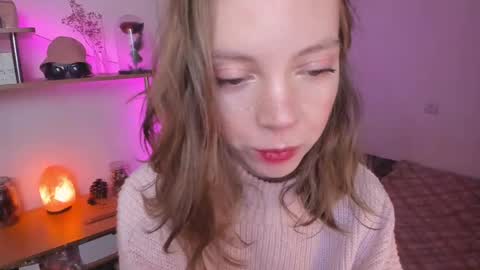 Snapshot of beautyeliise chatting on February 14, 2:33 pm Eliise online show from February 14, 2:33 pm