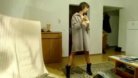 Snapshot of bebacksooon chatting on December 7, 5:31 pm Raluca online show from December 7, 5:31 pm