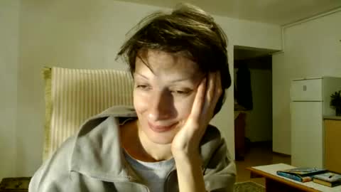 Snapshot of bebacksooon chatting on December 25, 7:13 pm Raluca online show from December 25, 7:13 pm