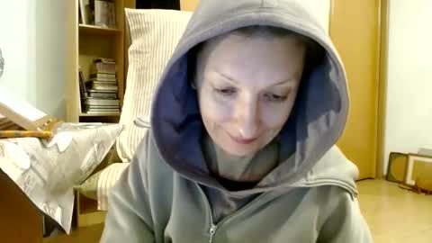 Snapshot of bebacksooon chatting on February 13, 8:13 pm Raluca online show from February 13, 8:13 pm