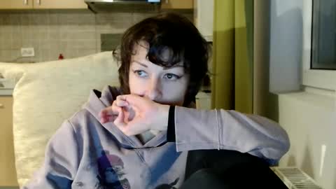Snapshot of bebacksooon chatting on October 15, 7:27 pm Raluca online show from October 15, 7:27 pm