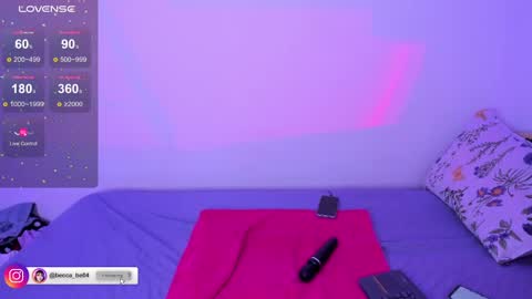 Snapshot of becca_be_ chatting on February 15, 2:58 am Becca is here online show from February 15, 2:58 am