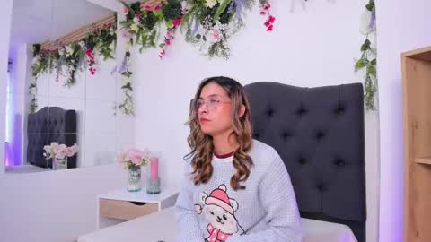 Snapshot of beccamilanni chatting on February 26, 12:38 pm beccamilanni online show from February 26, 12:38 pm
