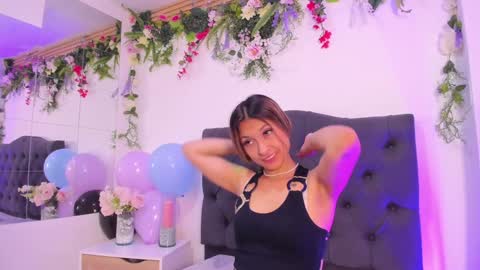 Snapshot of beccamilanni chatting on January 15, 12:58 pm beccamilanni online show from January 15, 12:58 pm