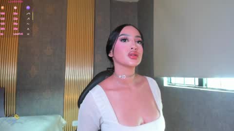 BELLA online show from April 8, 6:10 pm