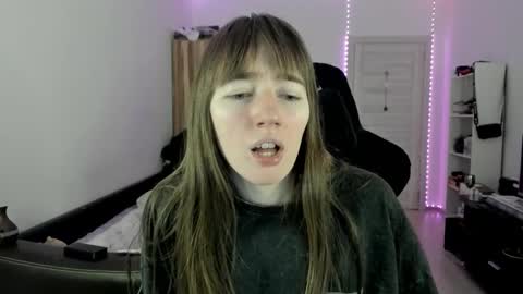 bekka online show from December 17, 4:00 pm