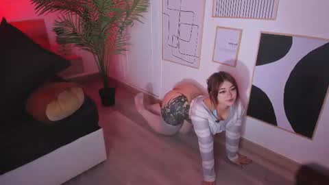    online show from July 6, 1:27 pm