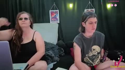 Bella James online show from December 2, 7:05 pm