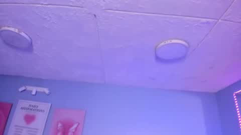  Bella  online show from January 12, 7:30 pm