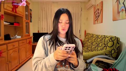 Snapshot of bella_pocahontas3 chatting on January 18, 9:24 pm bella_pocahontas3 online show from January 18, 9:24 pm