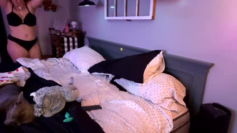 Roxy Rain online show from February 20, 3:45 am