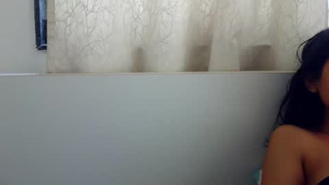 bellacrystall online show from March 27, 8:05 am