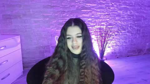 BellaNoir  online show from January 8, 5:55 am