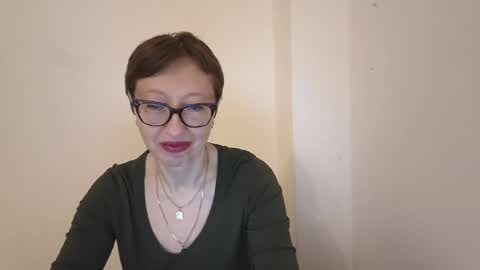Emma online show from June 5, 7:09 pm
